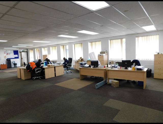 1,778M² OFFICE FOR SALE IN FERNDALE